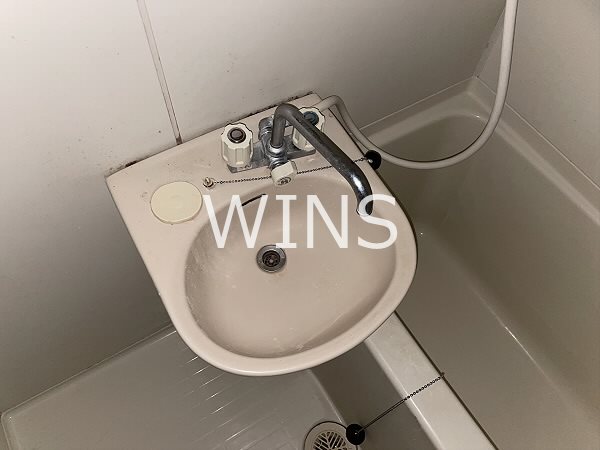 洗面設備　※別部屋参考写真です。