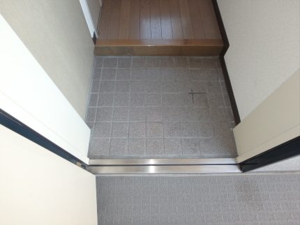 玄関　写真は別号室になります