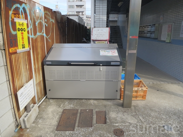 その他共有部分　敷地内ゴミ置場です☆