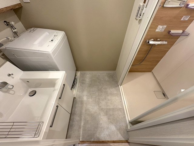 洗面設備　洗濯機が付いています