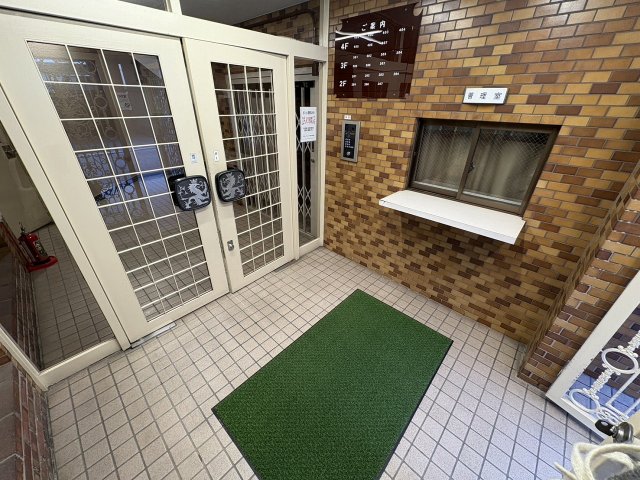 ロビー　落ち着いたロビーです