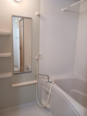 バス・シャワールーム　お風呂で日々の疲れを落としましょう