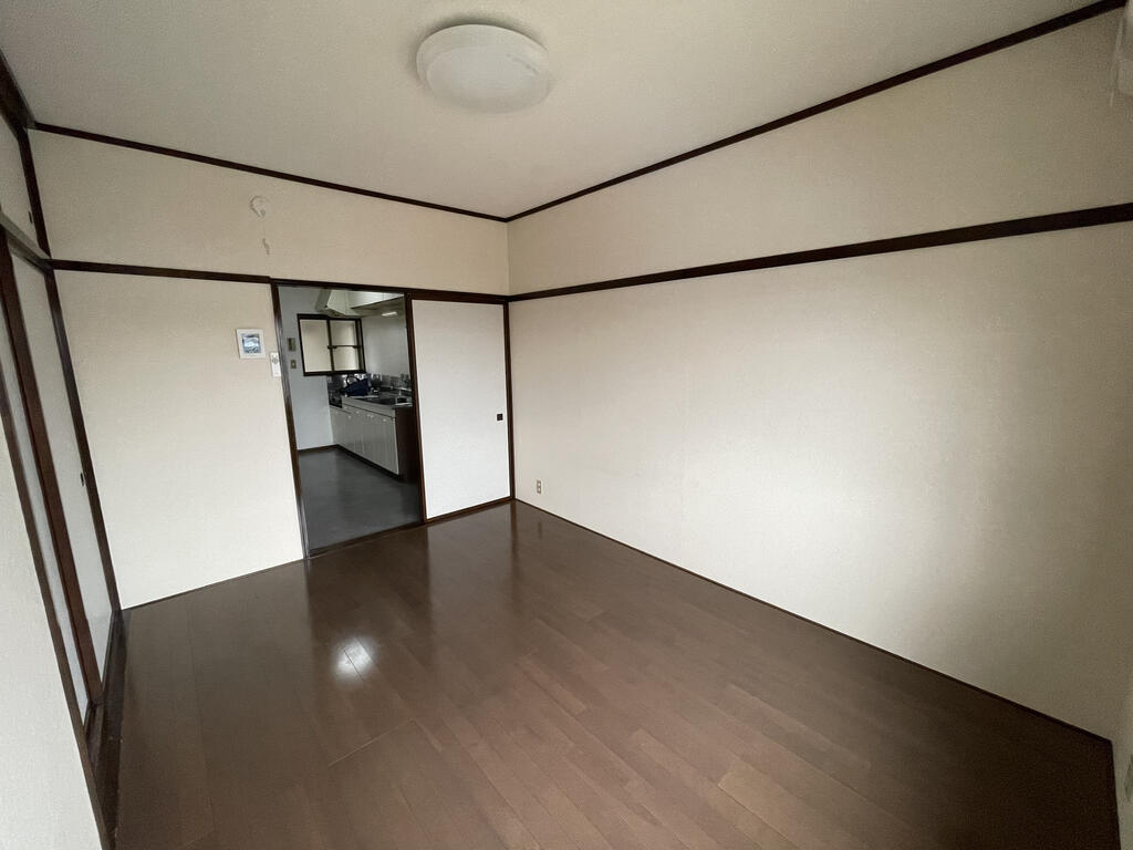 その他部屋・スペース　全室照明器具ついています