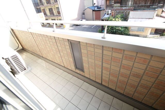 バルコニー　※別室の参考写真の為、現況優先です。