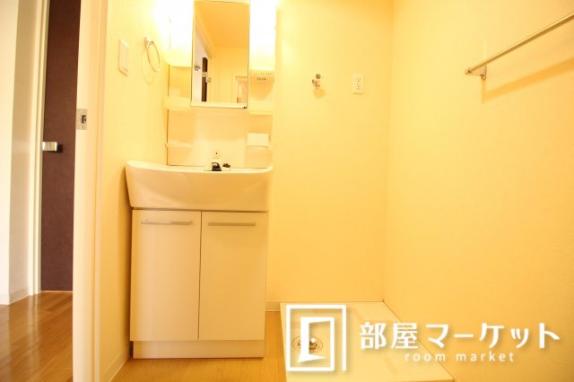 洗面設備　同型タイプ