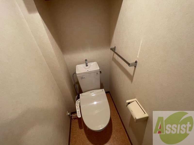 トイレ　こちらはトイレです。清潔感があり、安心して使用できます。