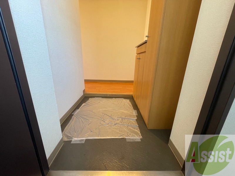 玄関　玄関の様子です。明るい印象ですね。気分もあがりそう。