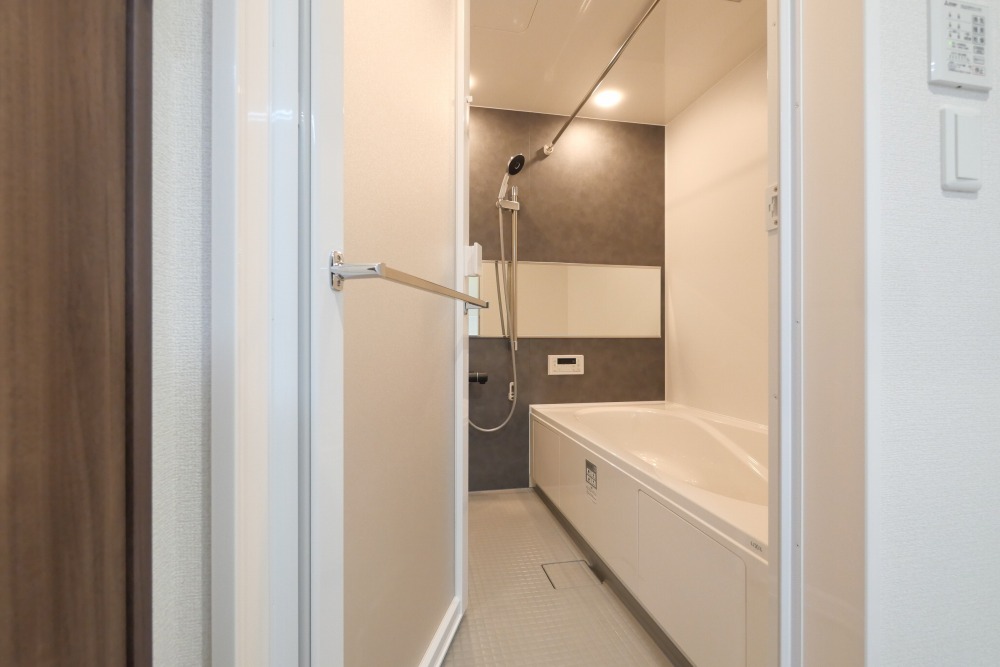 バス・シャワールーム　バス・シャワールーム