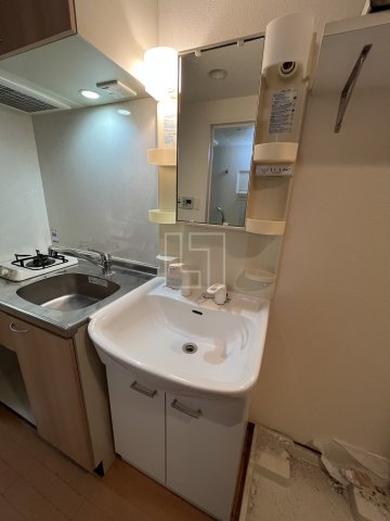 洗面設備　エステムコート難波センチュリオ　独立洗面台