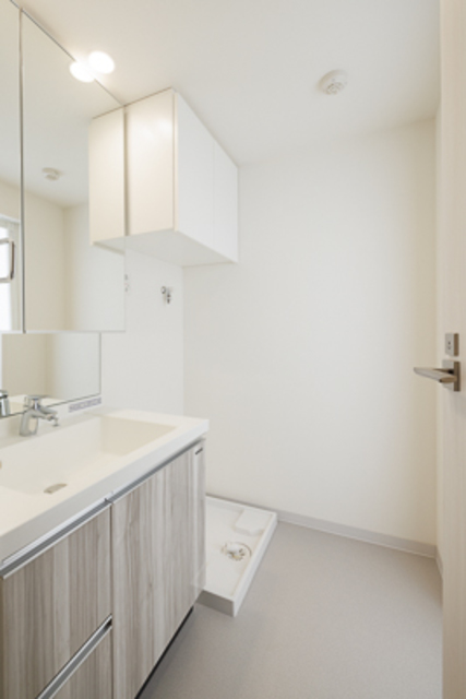 洗面設備　※写真は同タイプ住戸です。