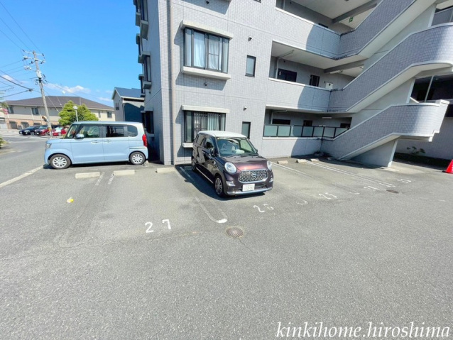 駐車場　写真は参考写真です。現況を優先してください。