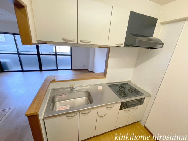 キッチン　写真は参考写真です。現況を優先してください。