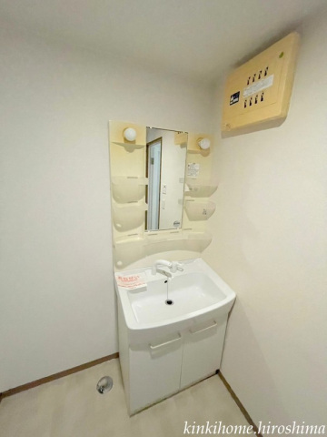 洗面設備　写真は参考写真です。現況を優先してください。