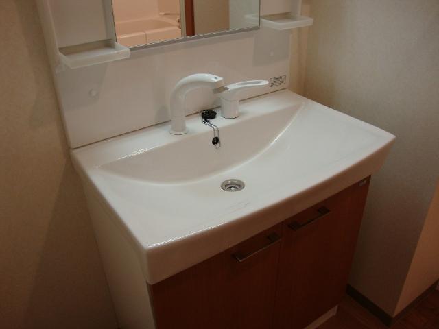 洗面設備　洗髪洗面化粧台