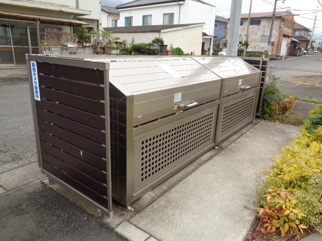 その他　敷地内ゴミ置場