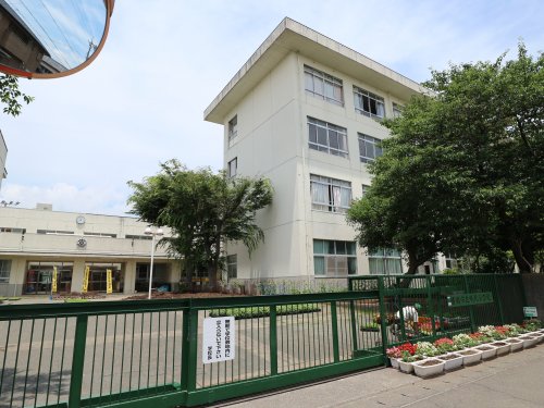 小学校　静岡市立城北小学校（小学校）まで631m
