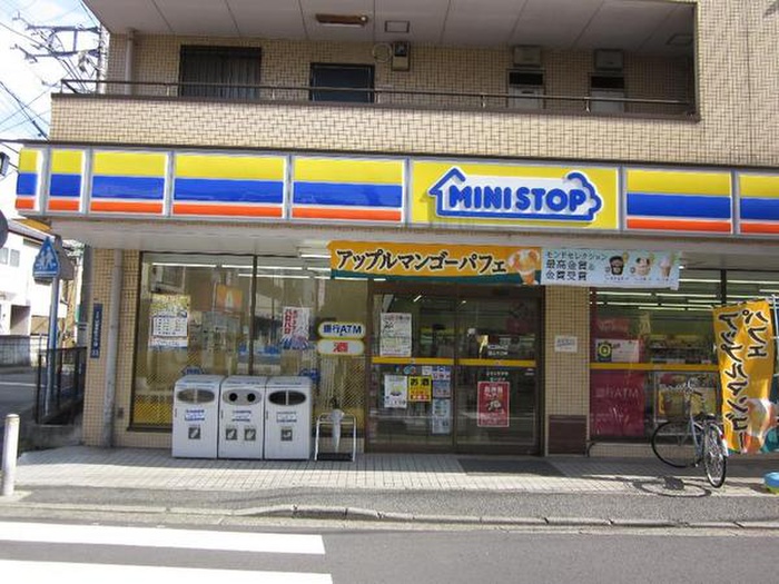 コンビニ　ミニストップ（コンビニ）まで335m
