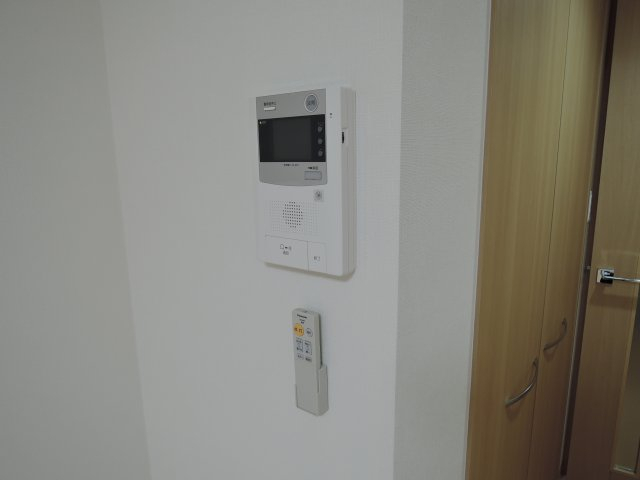 セキュリティ　モニター付きインターホン