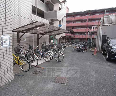 その他共有部分　屋根付き駐輪場です。