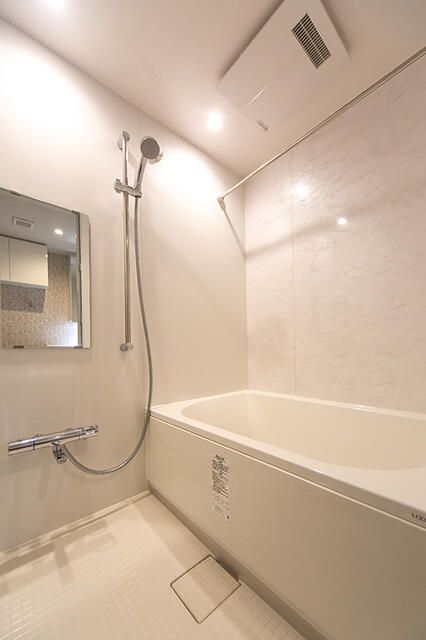 バス・シャワールーム　別部屋参考写真