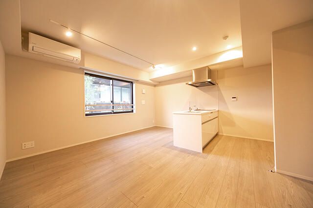 居室・リビング　※別部屋参考写真