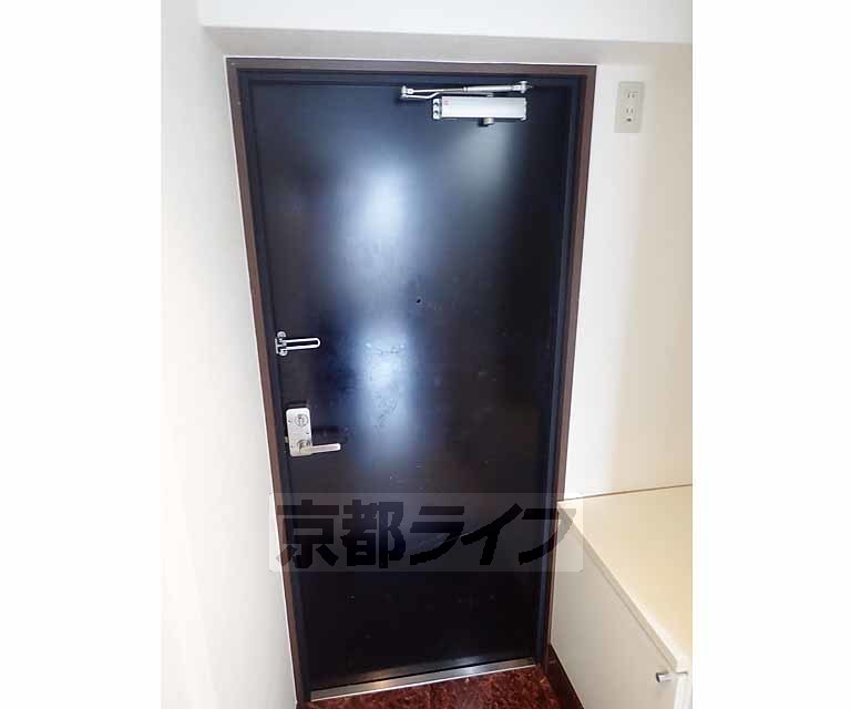 その他設備　しっかりとしたドアです。
