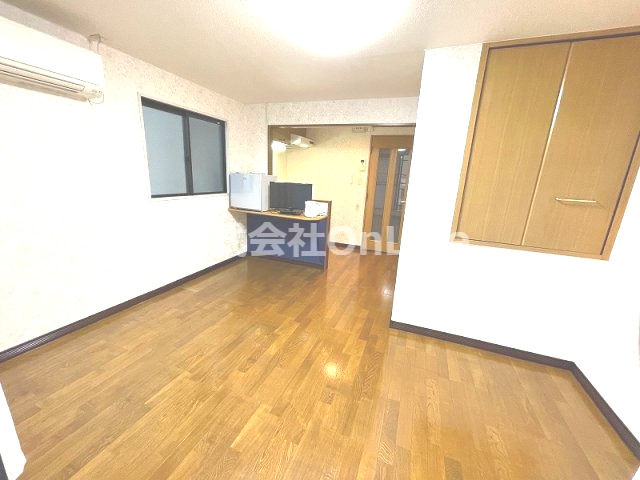 居室・リビング　ゆったりした洋室です