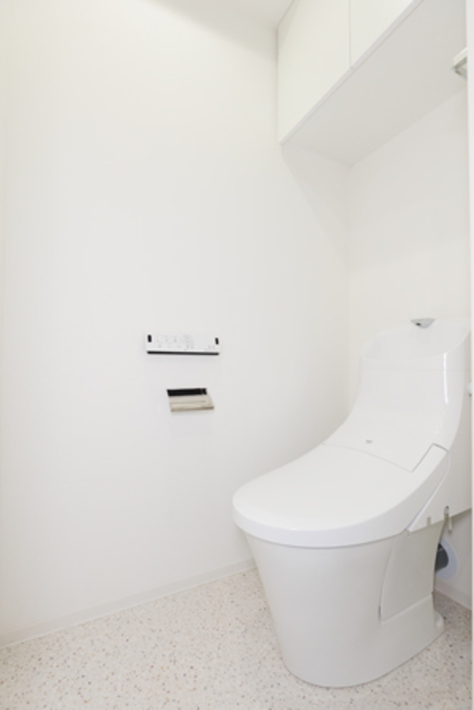 トイレ　※写真は同タイプ住戸です。