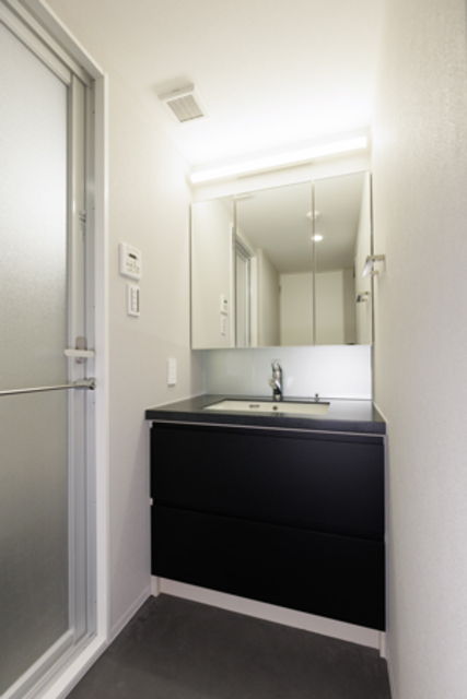 洗面設備　※写真は同タイプ住戸です。
