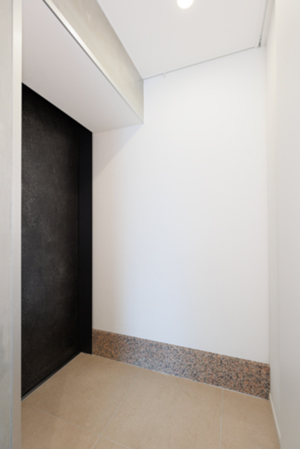 玄関　※写真は同タイプ住戸です。