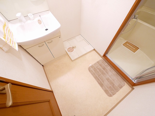 洗面設備　スペースが確保できる洗面所です