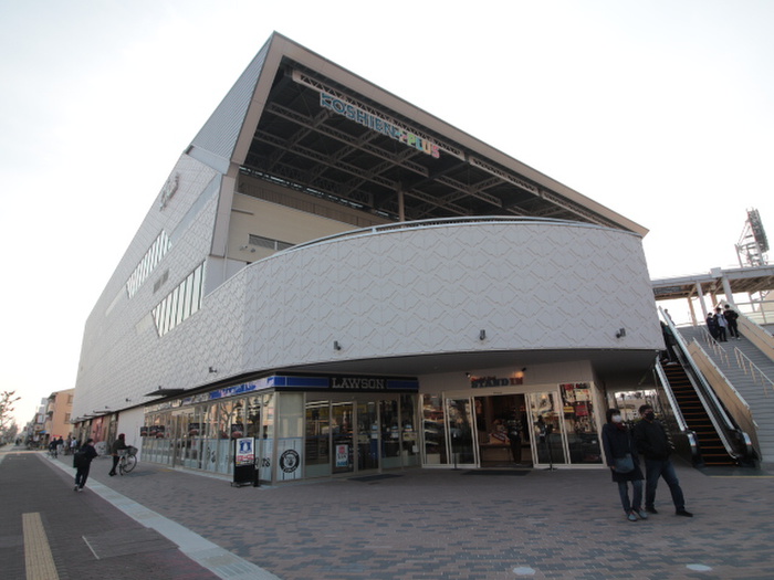 ショッピングセンター　甲子園プラス（ショッピングセンター）まで700m