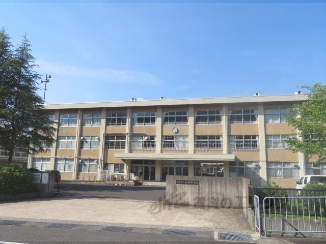 中学校　ワダチュウガッコウ（中学校）まで6600m