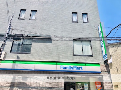 コンビニ　ファミリーマート田端一丁目店（コンビニ）まで295m