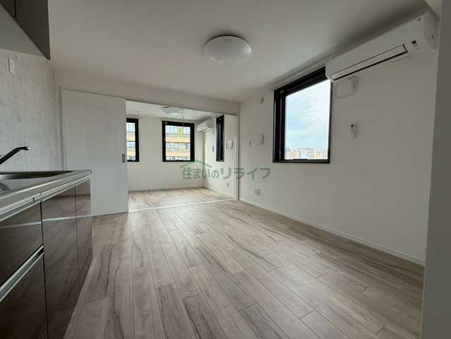 居室・リビング　別階層の参考写真になります。