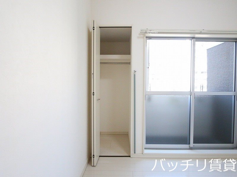 収納　室内写真は同型タイプの為、現状優先となります。