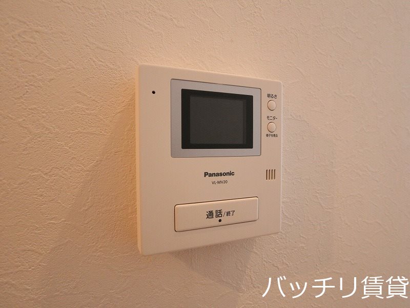 セキュリティ　室内写真は同型タイプの為、現状優先となります。