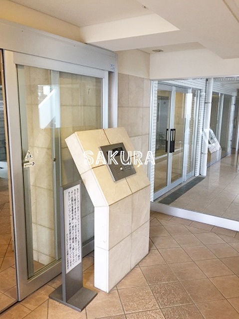 エントランス　管理の行き届いたエントランスです♪