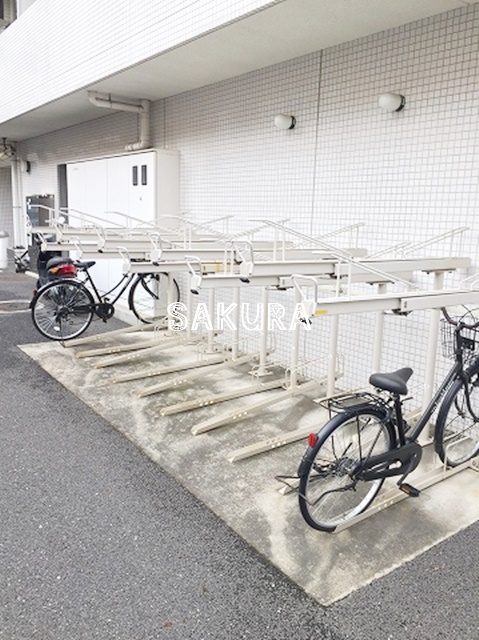 その他共有部分　敷地内駐輪場です♪