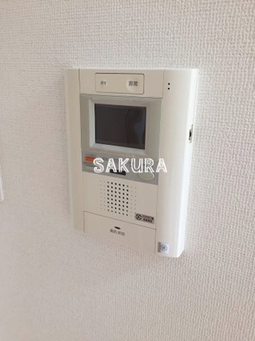 セキュリティ　女性の方でも安心のモニター付きインターホン♪