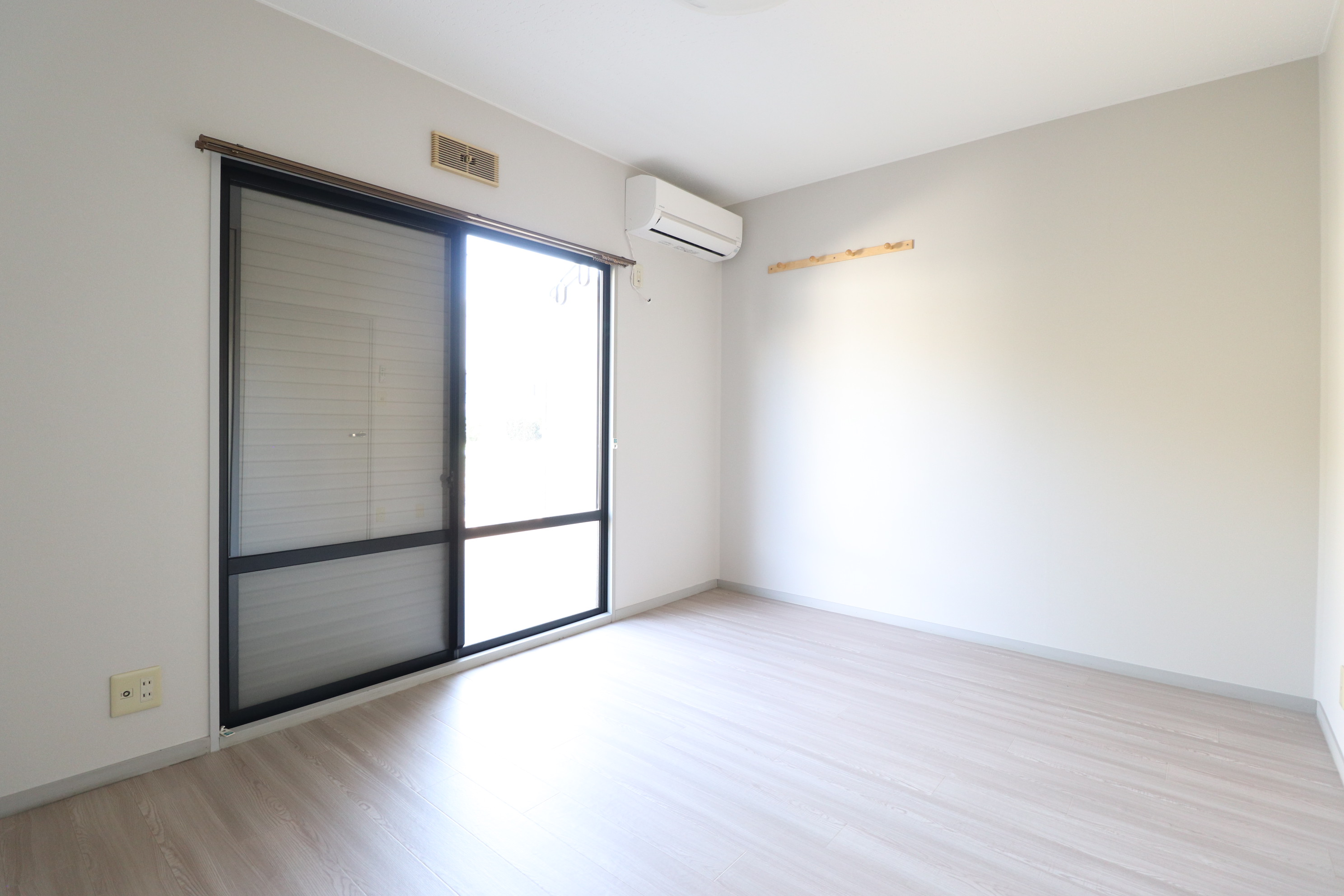 居室・リビング　6帖の快適なお部屋♪