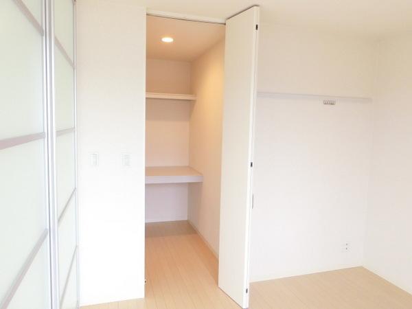 収納　ウォークインクローゼット