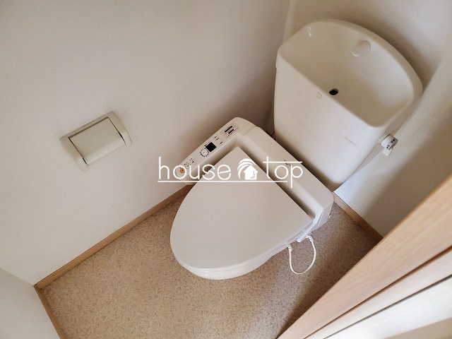 トイレ　ウォシュレット完備