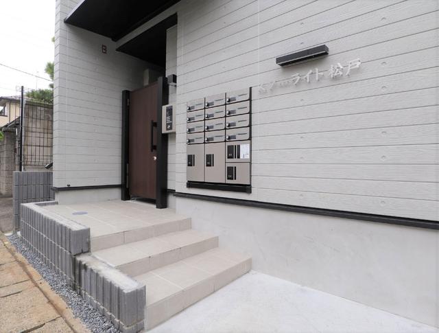 エントランス　エントランス