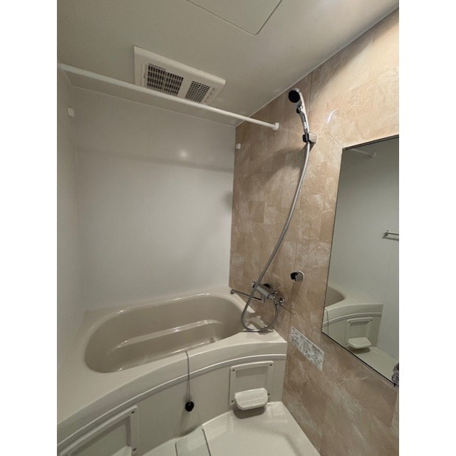 バス・シャワールーム　お風呂で日々の疲れを落としましょう