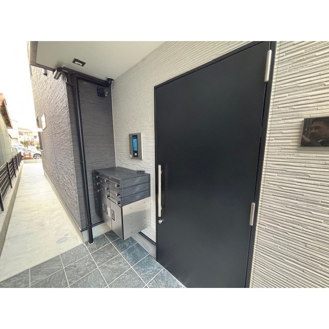 エントランス　清潔なエントランスです