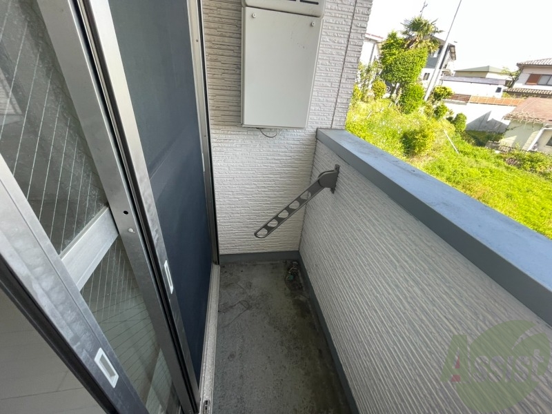 バルコニー　バルコニーがあるので洗濯物は外に干せそうですね～