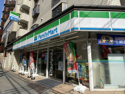 コンビニ　ファミリーマート ピソ池袋店（コンビニ）まで81m