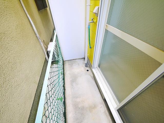 バルコニー　お洗濯にも便利なバルコニー付き