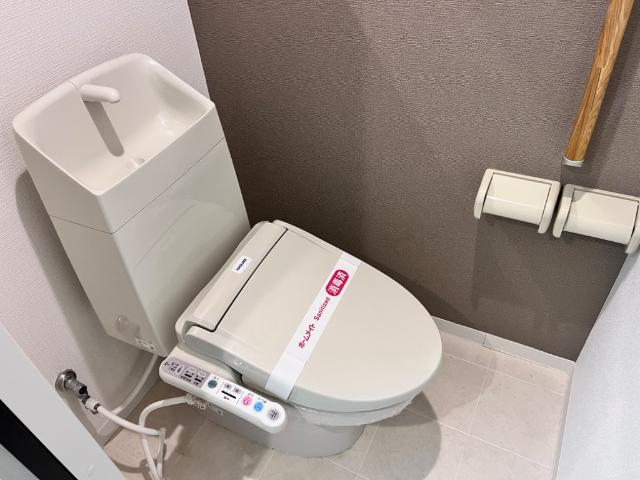 トイレ　シャワー付トイレ